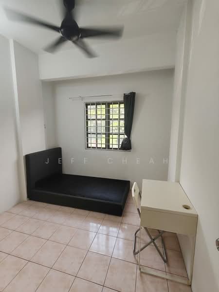 Kondominium untuk Disewa di Evergreen Park Acorn & Hazel - Jeff Cheah - Bedroom - PropertyGuru.com.my