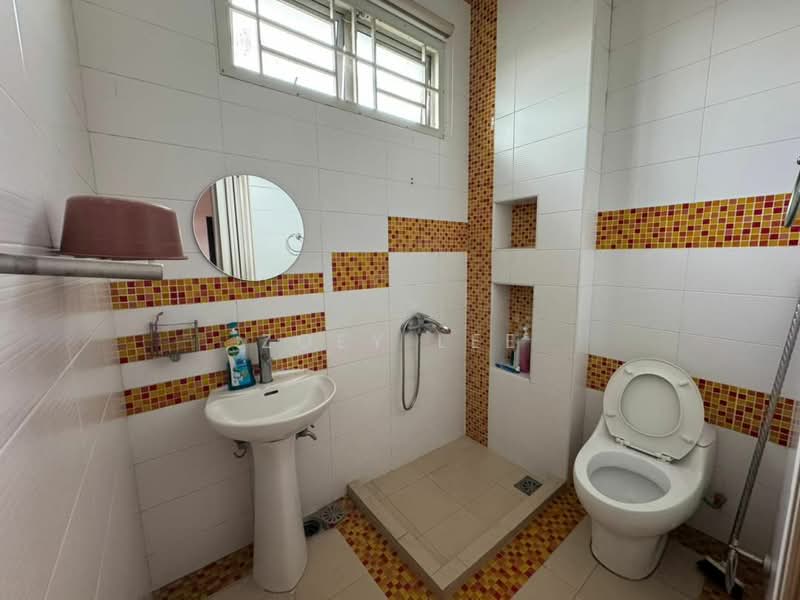 Rumah Teres 3 Tingkat untuk Dijual di Kulai (Johor) - Zoey Lee - Bathroom - PropertyGuru.com.my