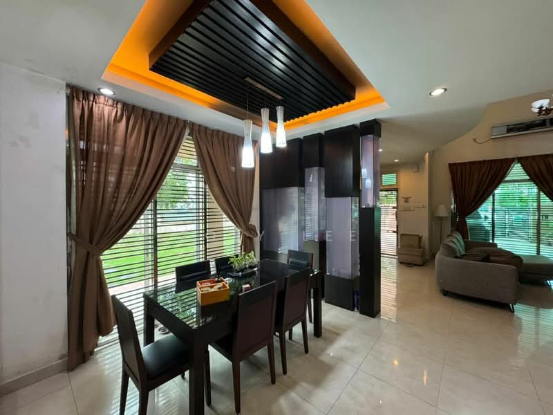 Rumah Teres 3 Tingkat untuk Dijual di Kulai (Johor) - Zoey Lee - Dining Room - PropertyGuru.com.my