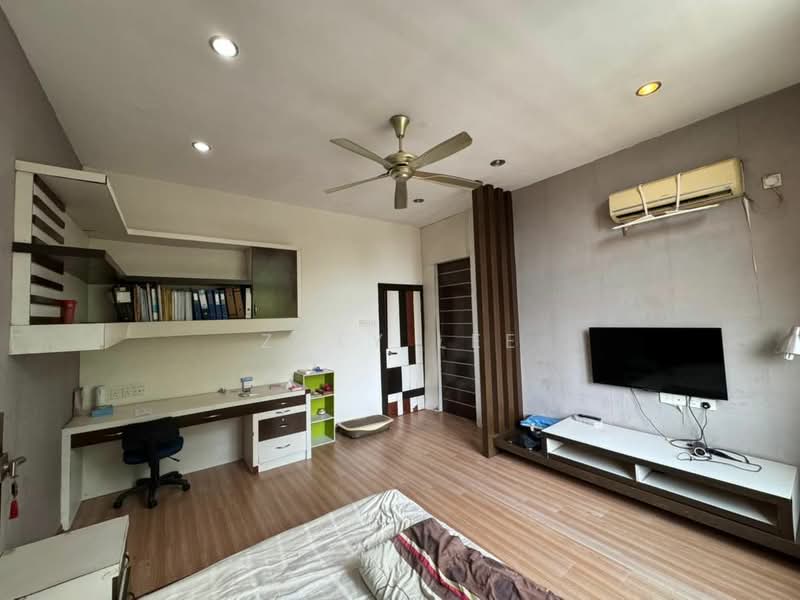 Rumah Teres 3 Tingkat untuk Dijual di Kulai (Johor) - Zoey Lee - Bedroom - PropertyGuru.com.my
