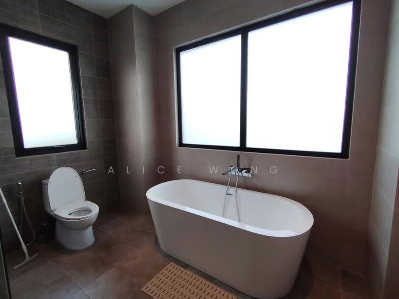 Zero-Lot Bungalow for Rent in Banting (Selangor) - Alice Wong - Bathroom - PropertyGuru.com.my