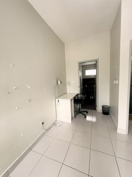 Apartment for Rent at Danau Perintis - Rohana Ishak - Study - PropertyGuru.com.my
