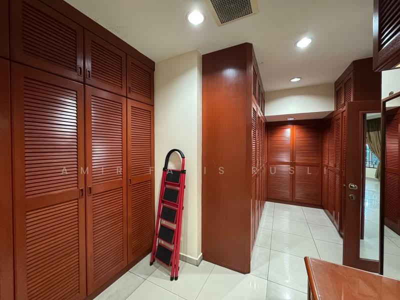 Bungalow for Sale in Taman Stulang Laut (Johor Bahru) - Amir Faris Rusli - PropertyGuru.com.my