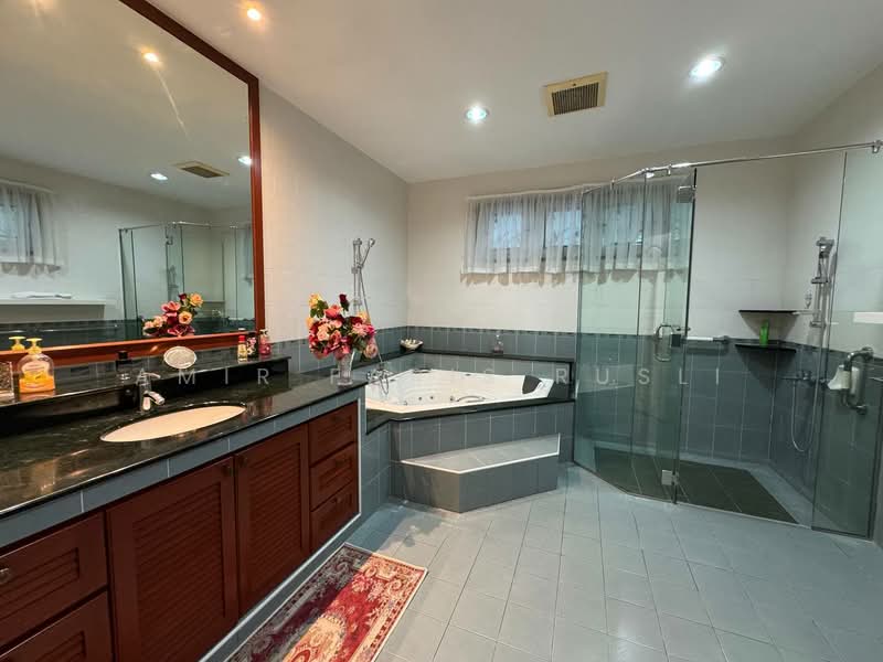 Bungalow for Sale in Taman Stulang Laut (Johor Bahru) - Amir Faris Rusli - PropertyGuru.com.my