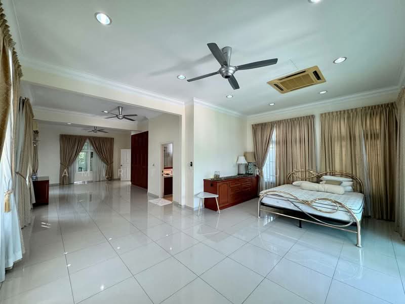 Bungalow for Sale in Taman Stulang Laut (Johor Bahru) - Amir Faris Rusli - PropertyGuru.com.my