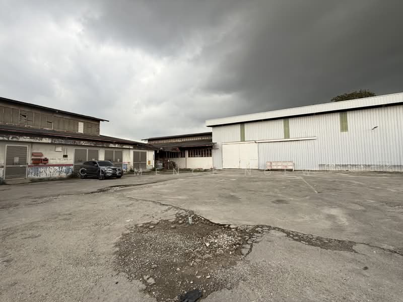 Gudang untuk Dijual di Seksyen 51 (Petaling Jaya) - Clemence Ngew - PropertyGuru.com.my