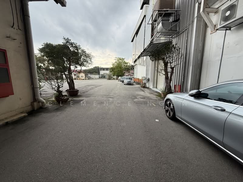 Gudang untuk Dijual di Seksyen 51 (Petaling Jaya) - Clemence Ngew - PropertyGuru.com.my