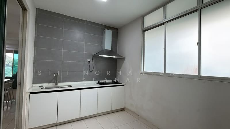 Kondominium untuk Dijual di Rimba Residence - Siti Norhamizah Shahar - Kitchen - PropertyGuru.com.my