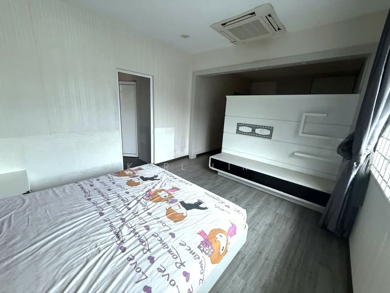 Bungalow House for Sale in Taman Bukit Rinting (Masai) - Karl Lim - Bedroom - PropertyGuru.com.my