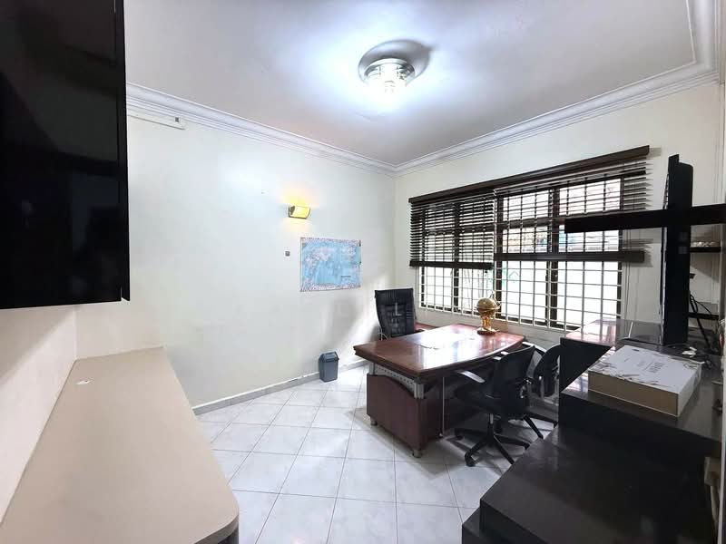 Bungalow House for Sale in Taman Bukit Rinting (Masai) - Karl Lim - Study - PropertyGuru.com.my