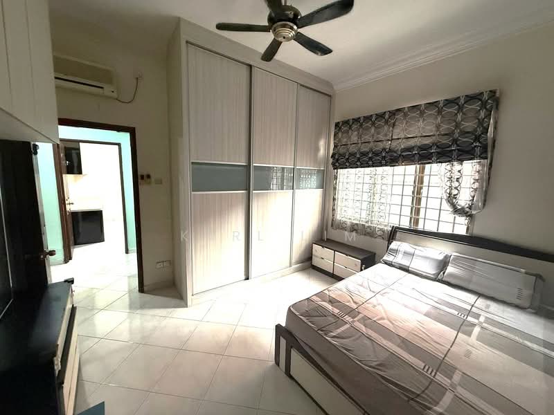 Bungalow House for Sale in Taman Bukit Rinting (Masai) - Karl Lim - Bedroom - PropertyGuru.com.my
