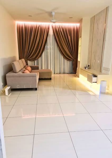 Condominium for Sale at Queens Residences Q1 @ Queens Waterfront - Clifton Chee - Living Room - PropertyGuru.com.my