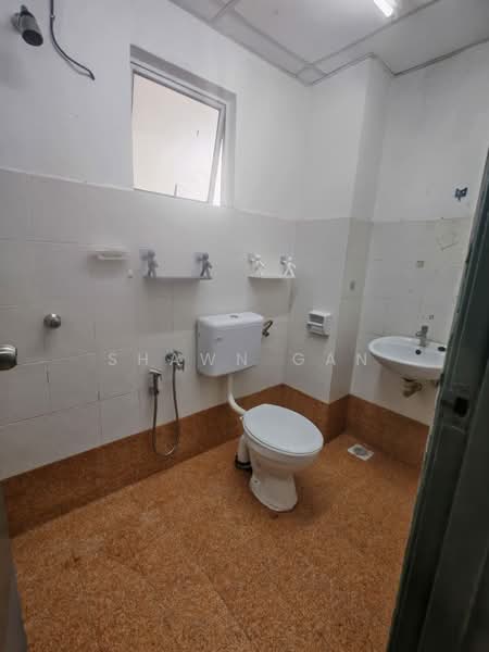 Pangsapuri untuk Disewa di Ria Apartment - Shawn Gan - Bathroom - PropertyGuru.com.my