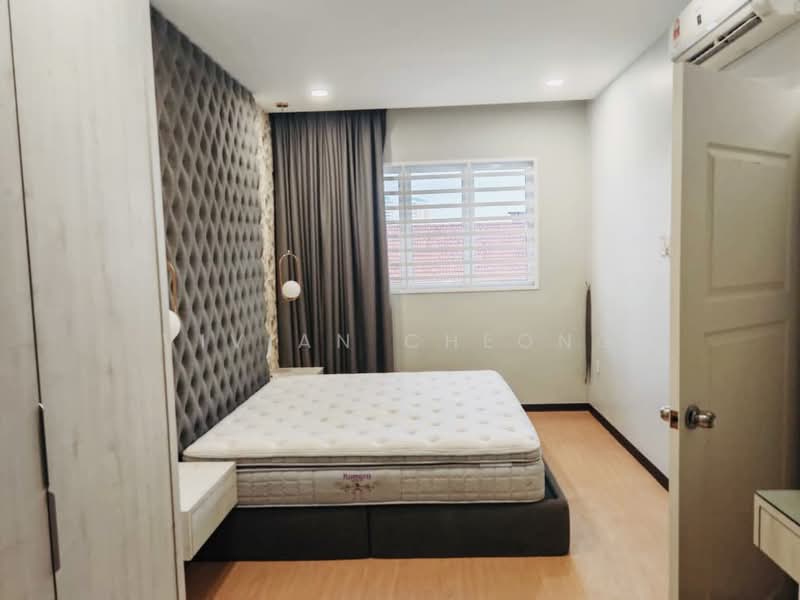 Rumah Berkembar untuk Dijual di Tanjung Tokong (Penang) - Vivian Cheong - Bedroom - PropertyGuru.com.my