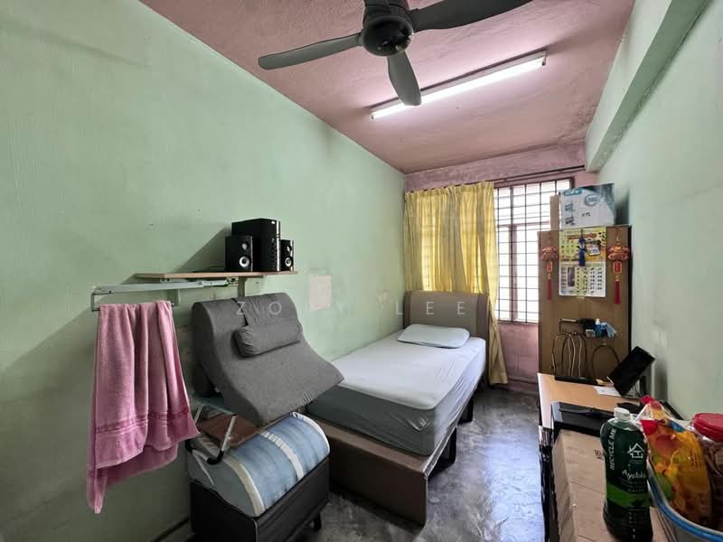 Rumah Teres 2 Tingkat untuk Dijual di Taman Puteri Wangsa (Ulu Tiram) - Zoey Lee - Bedroom - PropertyGuru.com.my