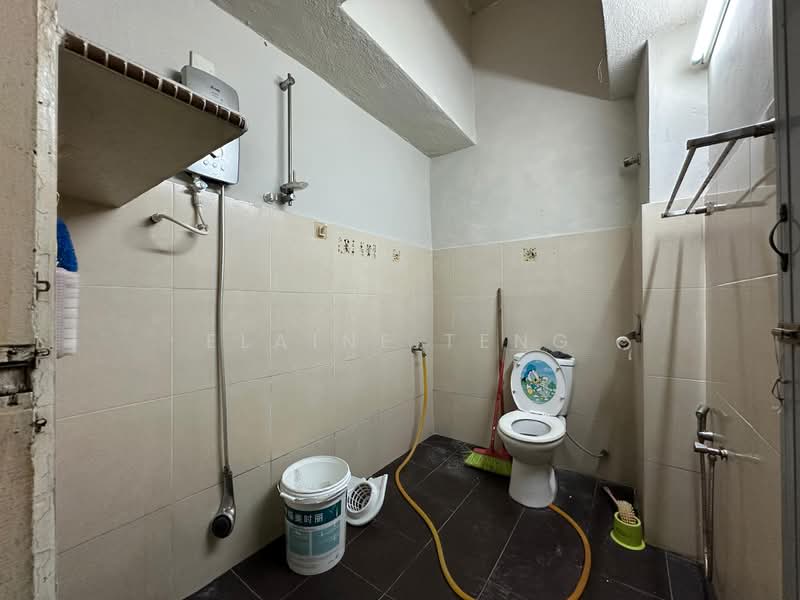 1-storey Terraced House for Sale in Taman Klang Jaya (Klang) - Elaine Teng - Bathroom - PropertyGuru.com.my
