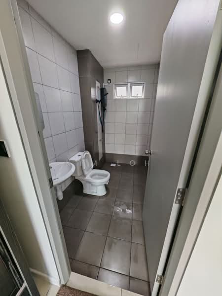 Kediaman Servis untuk Disewa di One 49 Residence - Kim Loh - Bathroom - PropertyGuru.com.my