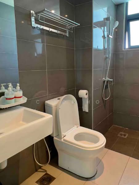 Kondominium untuk Dijual di Sanderling Lakefront - Chloe Ho - Bathroom - PropertyGuru.com.my