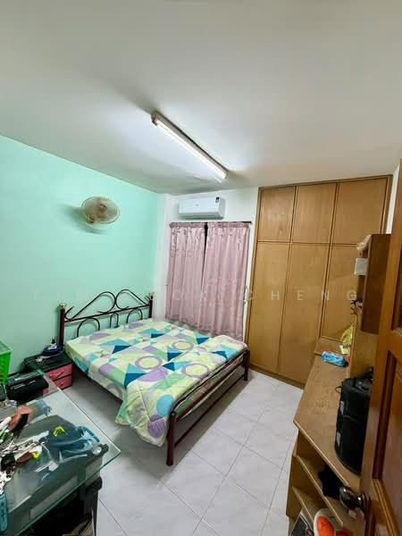 Flat for Sale at Taman Harbour View (Wisma KGN) - Lim Seok Cheng - Bedroom - PropertyGuru.com.my