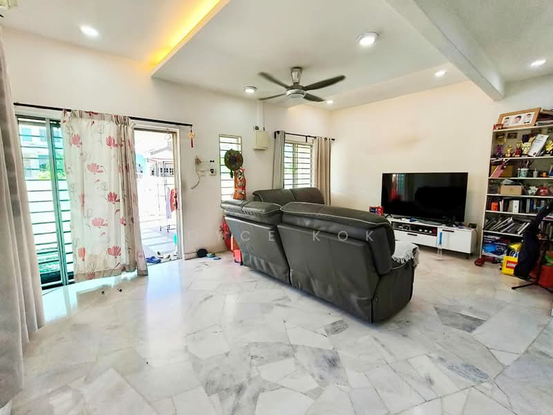 1.5-storey Terraced House for Sale in Usj 3 (Subang Jaya) - Joyce Kok - Living Room - PropertyGuru.com.my