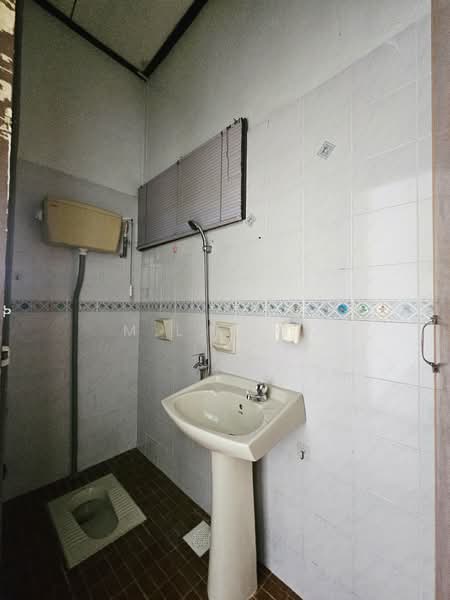 1-storey Terraced House for Rent in Johor Bahru (Johor) - M.L. Mok - Bathroom - PropertyGuru.com.my
