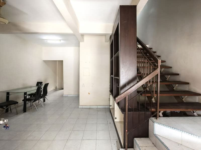 Rumah Teres 2 Tingkat untuk Dijual di Puncak Alam (Selangor) - Nik Hazizullah - PropertyGuru.com.my