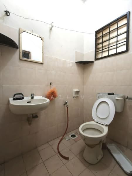 Rumah Teres 2 Tingkat untuk Dijual di Puncak Alam (Selangor) - Nik Hazizullah - PropertyGuru.com.my