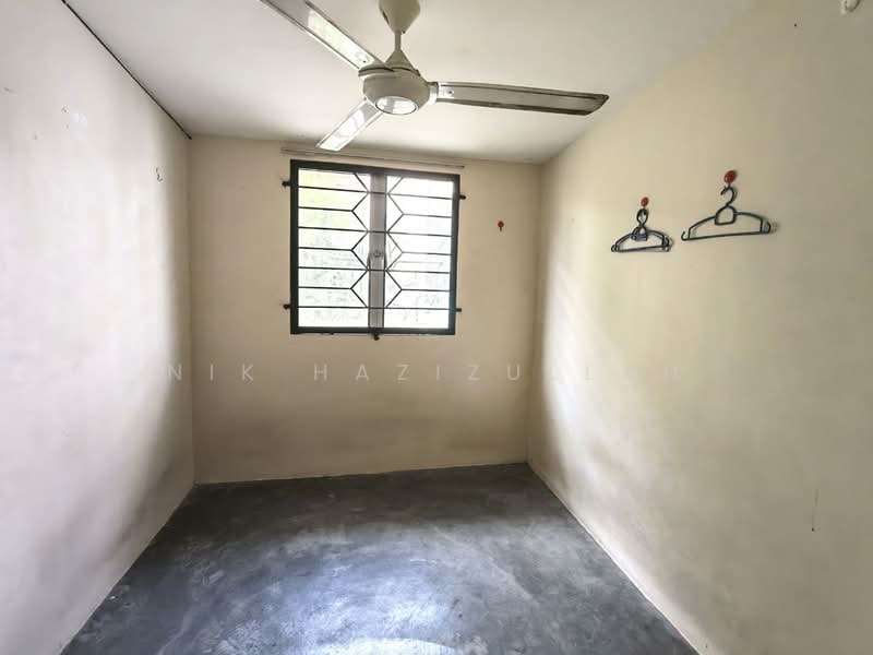 Rumah Teres 2 Tingkat untuk Dijual di Puncak Alam (Selangor) - Nik Hazizullah - PropertyGuru.com.my