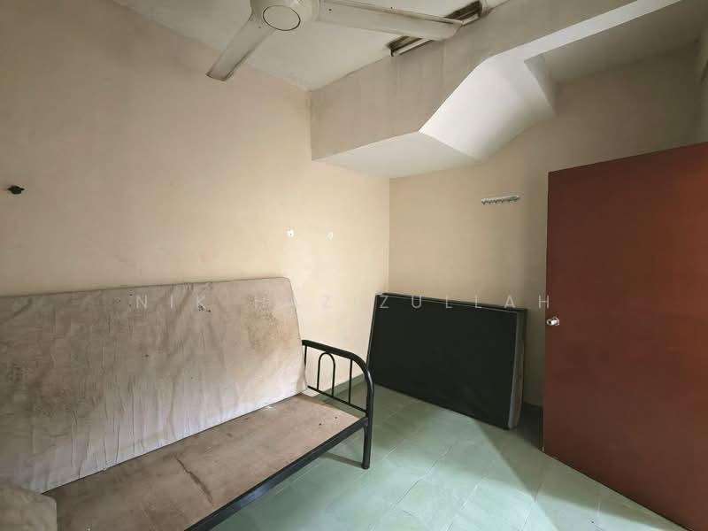 Rumah Teres 2 Tingkat untuk Dijual di Puncak Alam (Selangor) - Nik Hazizullah - PropertyGuru.com.my
