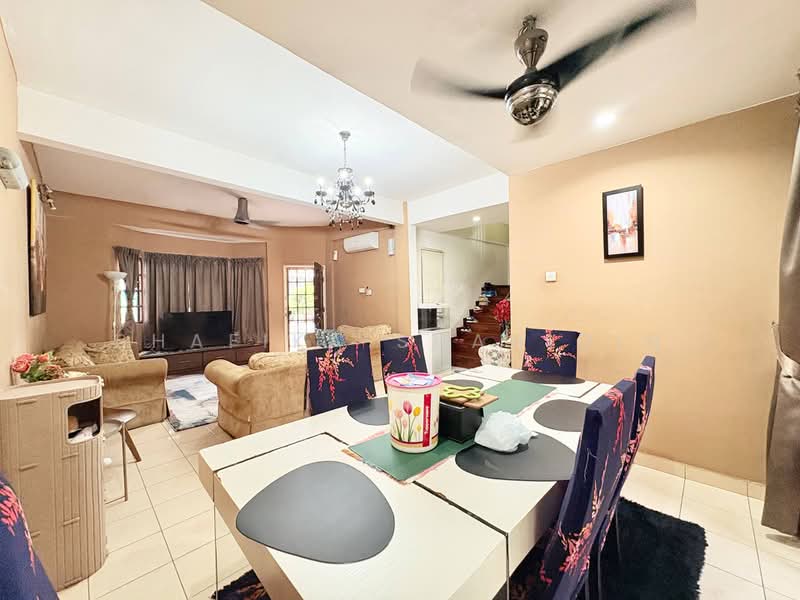 Rumah Bandar untuk Dijual di Bandar Pinggiran Subang (Shah Alam) - Shafika Shahidin - PropertyGuru.com.my