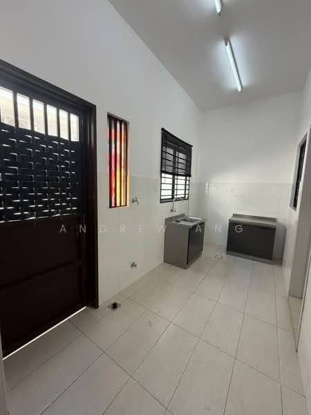 2-storey Terraced House for Rent in Setia Utama (Setia Alam) - Andrew Ang - Kitchen - PropertyGuru.com.my