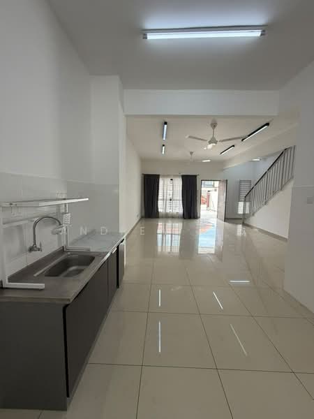 2-storey Terraced House for Rent in Setia Utama (Setia Alam) - Andrew Ang - Kitchen - PropertyGuru.com.my