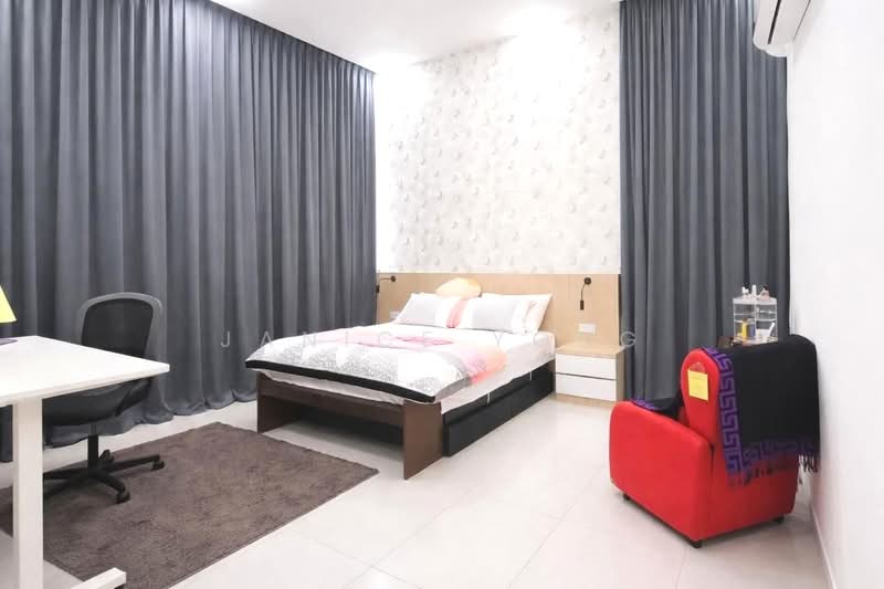 Semi-Detached House for Rent in Taman Seri Austin (Tebrau) - Janice Yong - Bedroom - PropertyGuru.com.my