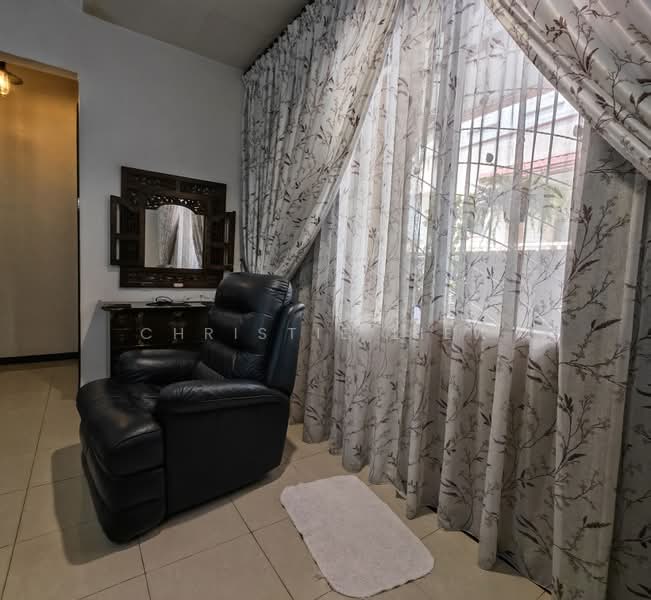 2-storey Terraced House for Sale in Seksyen U8 (Shah Alam) - Christie Liew - Living Room - PropertyGuru.com.my
