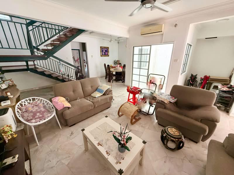 2-storey Terraced House for Sale in Alam Damai (Cheras) - Danilo Lim - Living Room - PropertyGuru.com.my