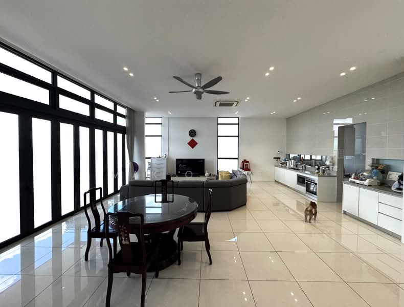 Condominium for Sale at Waltz Residences - Mak Oliver - Living Room - PropertyGuru.com.my