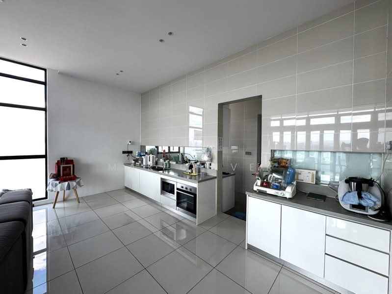 Condominium for Sale at Waltz Residences - Mak Oliver - Kitchen - PropertyGuru.com.my