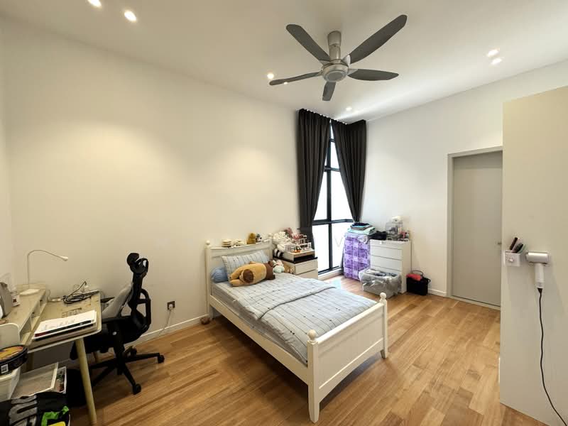 Condominium for Sale at Waltz Residences - Mak Oliver - Bedroom - PropertyGuru.com.my