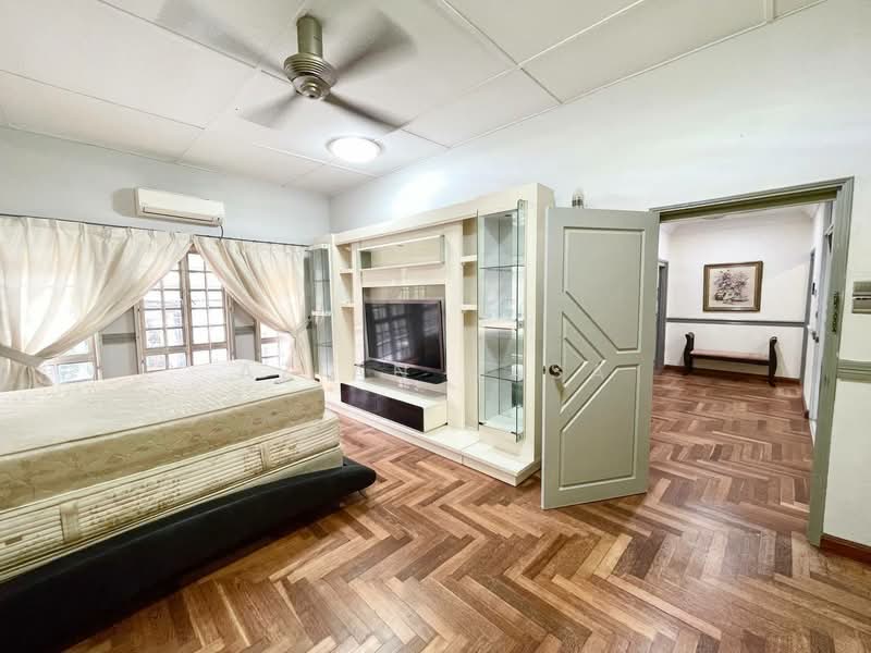 Semi-Detached House for Sale in Seksyen 9 (Shah Alam) - Azian Nasa - PropertyGuru.com.my