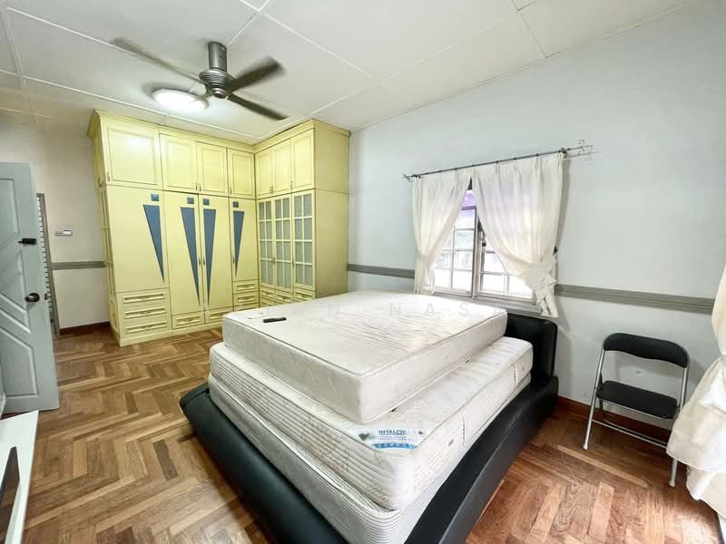 Semi-Detached House for Sale in Seksyen 9 (Shah Alam) - Azian Nasa - PropertyGuru.com.my