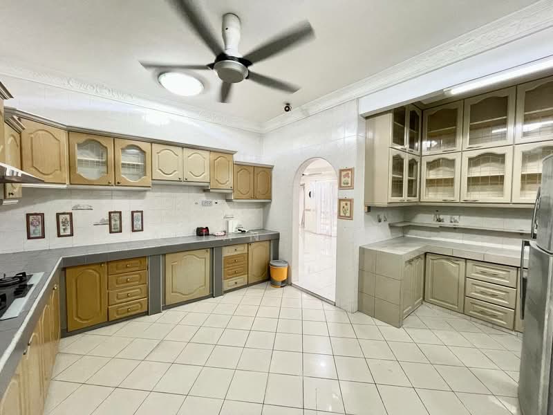 Semi-Detached House for Sale in Seksyen 9 (Shah Alam) - Azian Nasa - PropertyGuru.com.my
