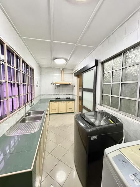 Semi-Detached House for Sale in Seksyen 9 (Shah Alam) - Azian Nasa - PropertyGuru.com.my