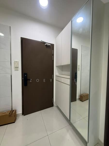 Kediaman Servis untuk Dijual di Country Garden Central Park - Zoey Lee - Entrance - PropertyGuru.com.my