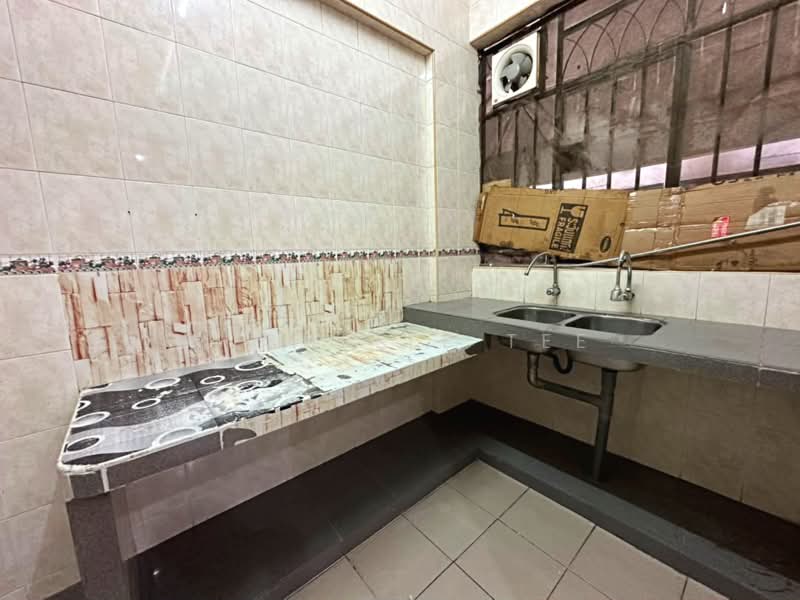 Pangsapuri untuk Disewa di Prima Bayu Apartment - Michelle Tee - Kitchen - PropertyGuru.com.my