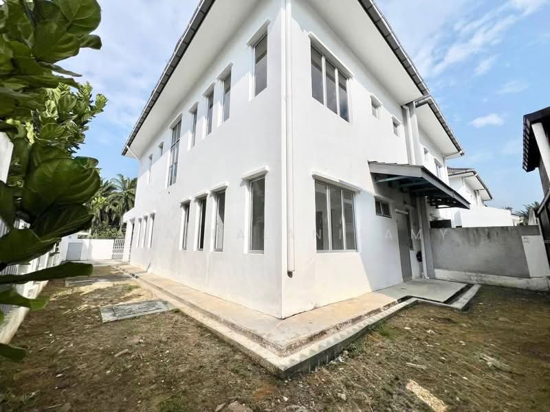 Semi-Detached House for Sale in Seksyen U15 (Shah Alam) - Mala Palanisamy - PropertyGuru.com.my