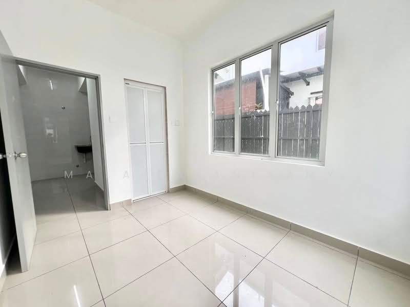 Semi-Detached House for Sale in Seksyen U15 (Shah Alam) - Mala Palanisamy - PropertyGuru.com.my