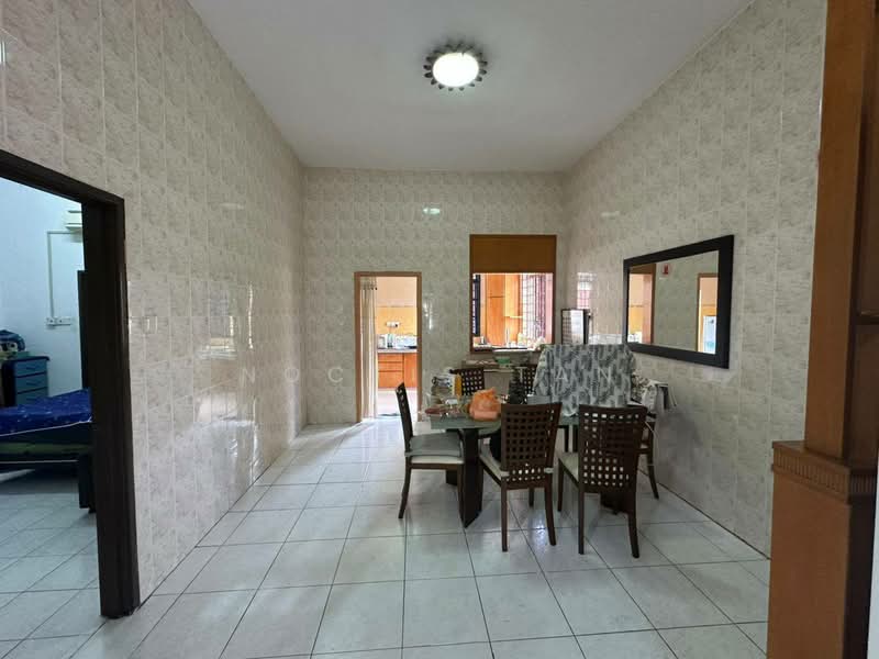 Rumah Teres 2 Tingkat untuk Dijual di Taman Pelangi Indah (Ulu Tiram) - Noctis Tan - Dining Room - PropertyGuru.com.my