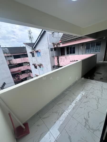 Flat for Sale at Flat Taman Rinting - MUHAMAD AZRI - PropertyGuru.com.my