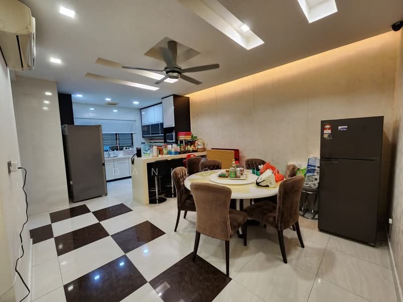 Rumah Berkembar untuk Dijual di Taman Bukit Prima (Cheras) - Danilo Lim - Dining Room - PropertyGuru.com.my
