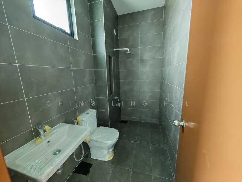2-storey Terraced House for Sale in Taman Dato Onn (Johor Bahru) - Ching Ling Hel - Bathroom - PropertyGuru.com.my